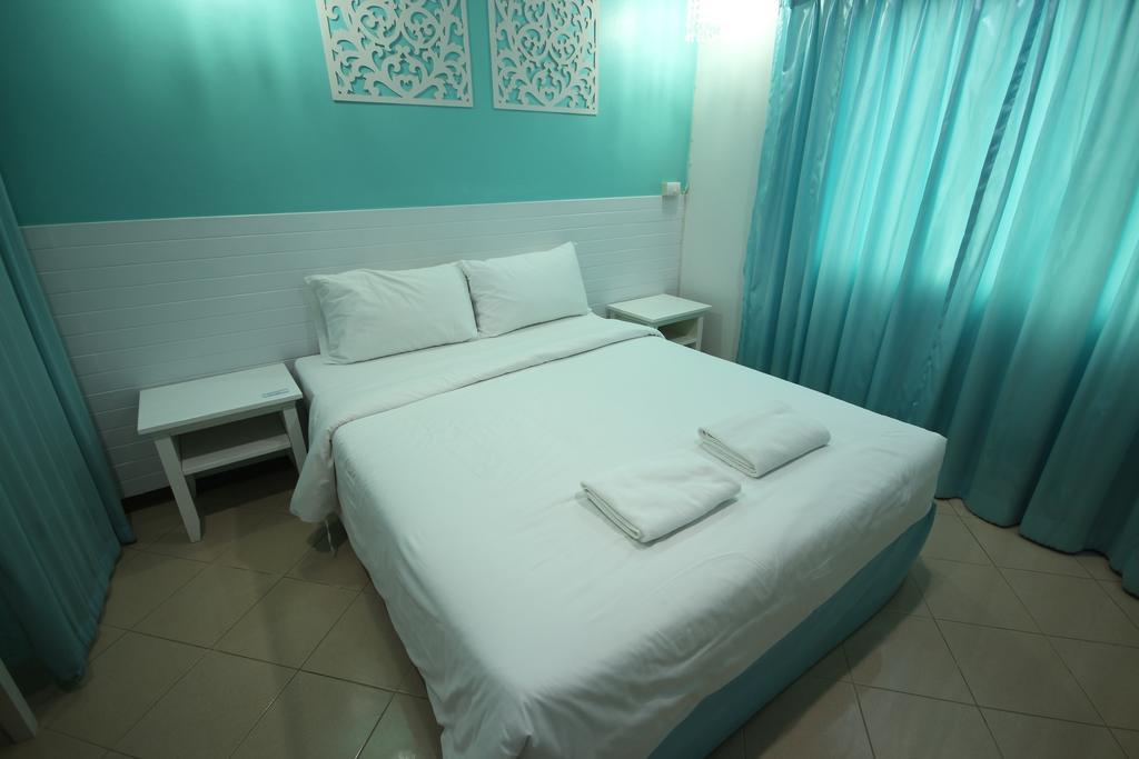 Preme Hostel Bangkok Buitenkant foto