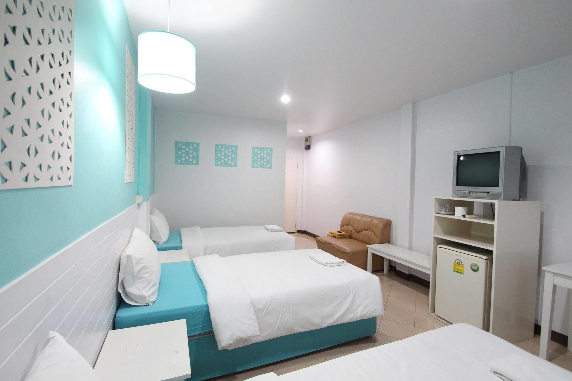 Preme Hostel Bangkok Buitenkant foto