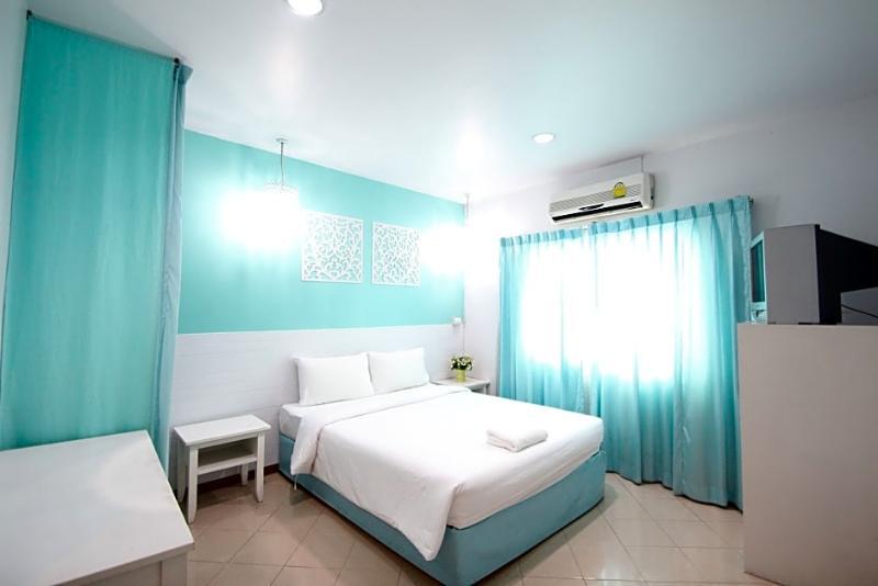 Preme Hostel Bangkok Buitenkant foto